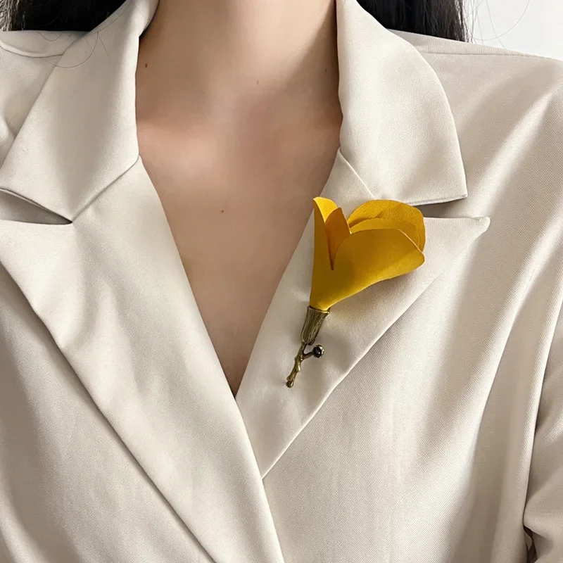 

French light luxury style retro Magnolia flower brooch women's high-end exquisite suit brooch