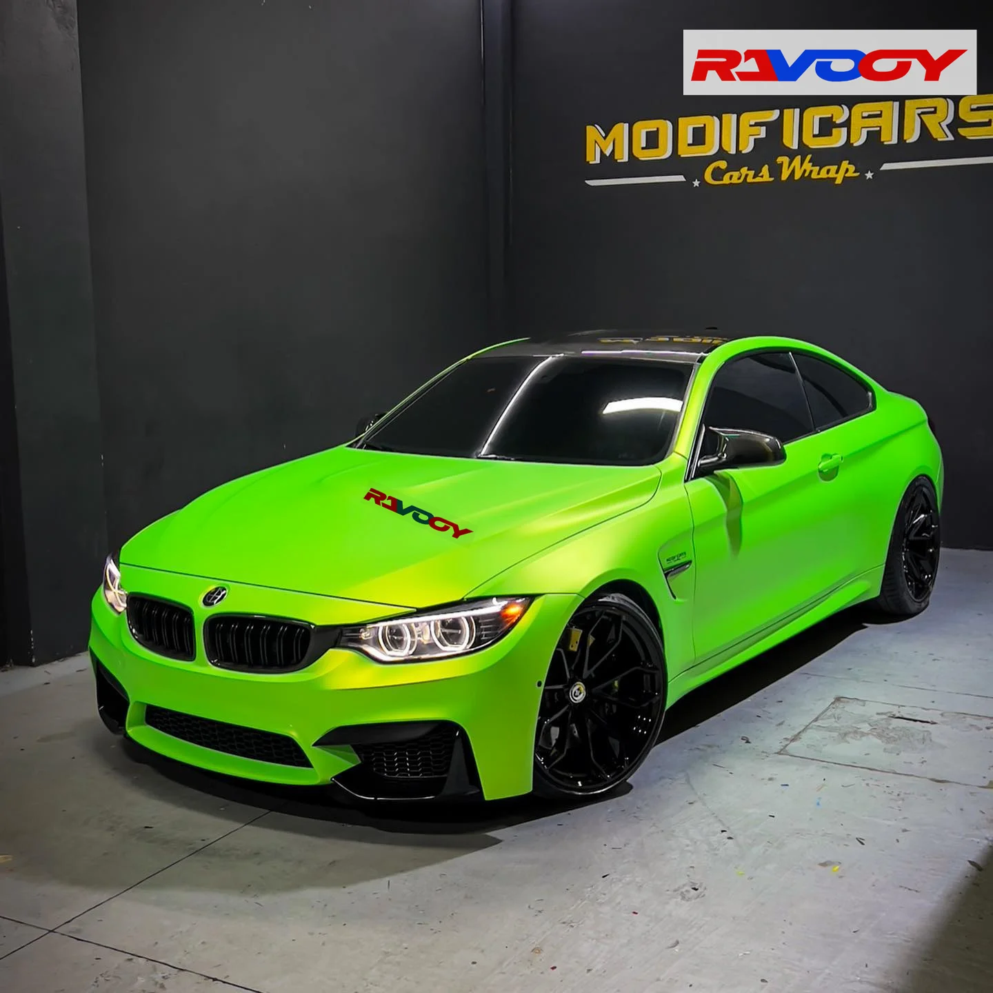High Quality gloss Paradice Green Vinyl Wrap Film Self-Adhesive Auto Tuning Vinyl Wrap Car & Motorcycle Stickers Durable Foil