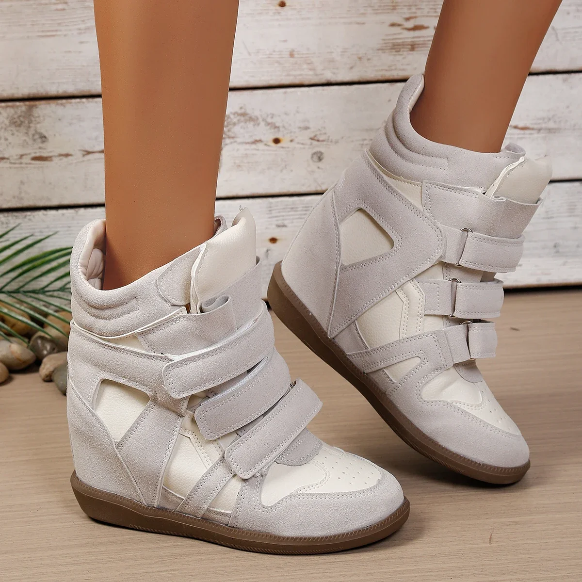 2026 Autumn-Winter New fashion Style Thick-soled High-ankle Comfort Shoes Bootie with High Heels Versatile Women Short Boots