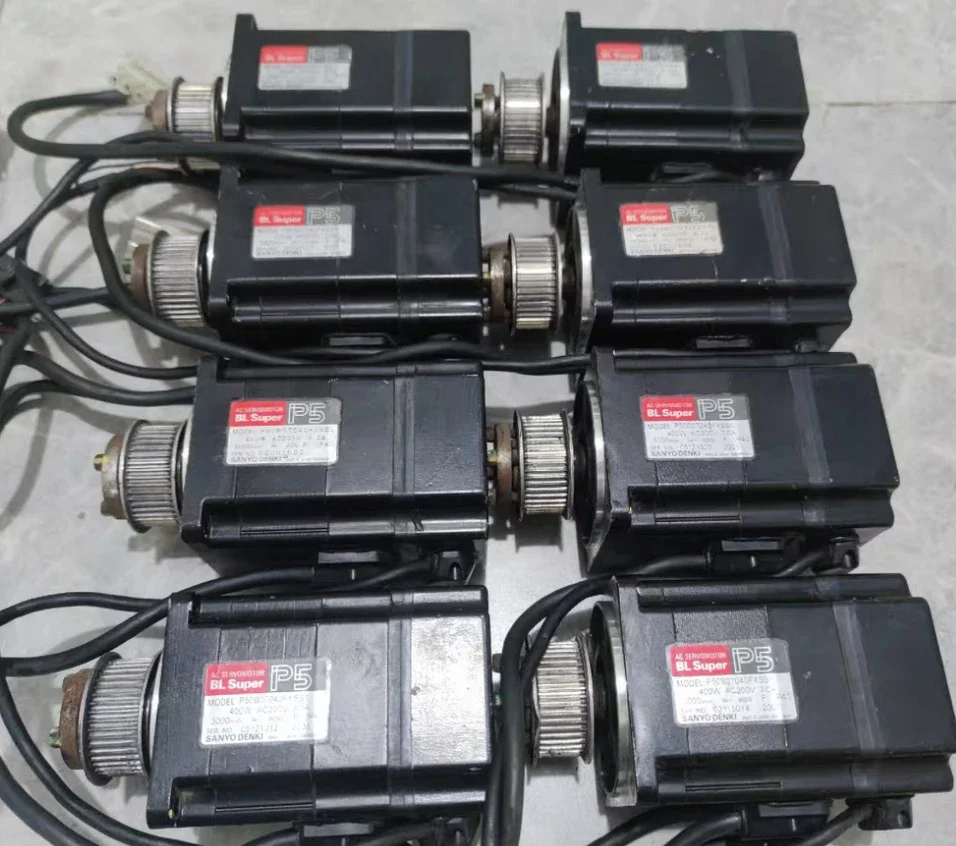 Used 400W servo motor P50B07040FXSS1