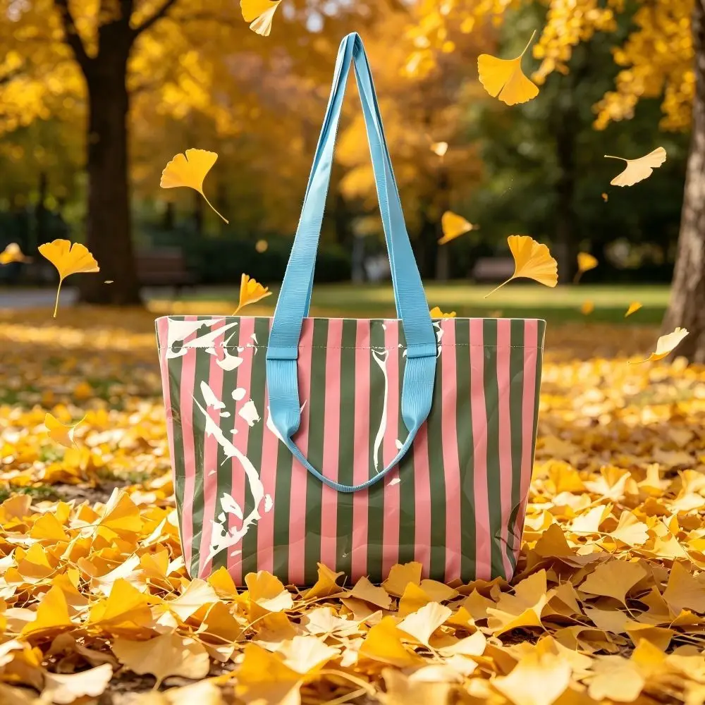 

Fashion Large Capacity PVC Striped Tote Bag Lightweight Reusable Shopping Bag Portable Waterproof Beach Shoulder Bag Swimming