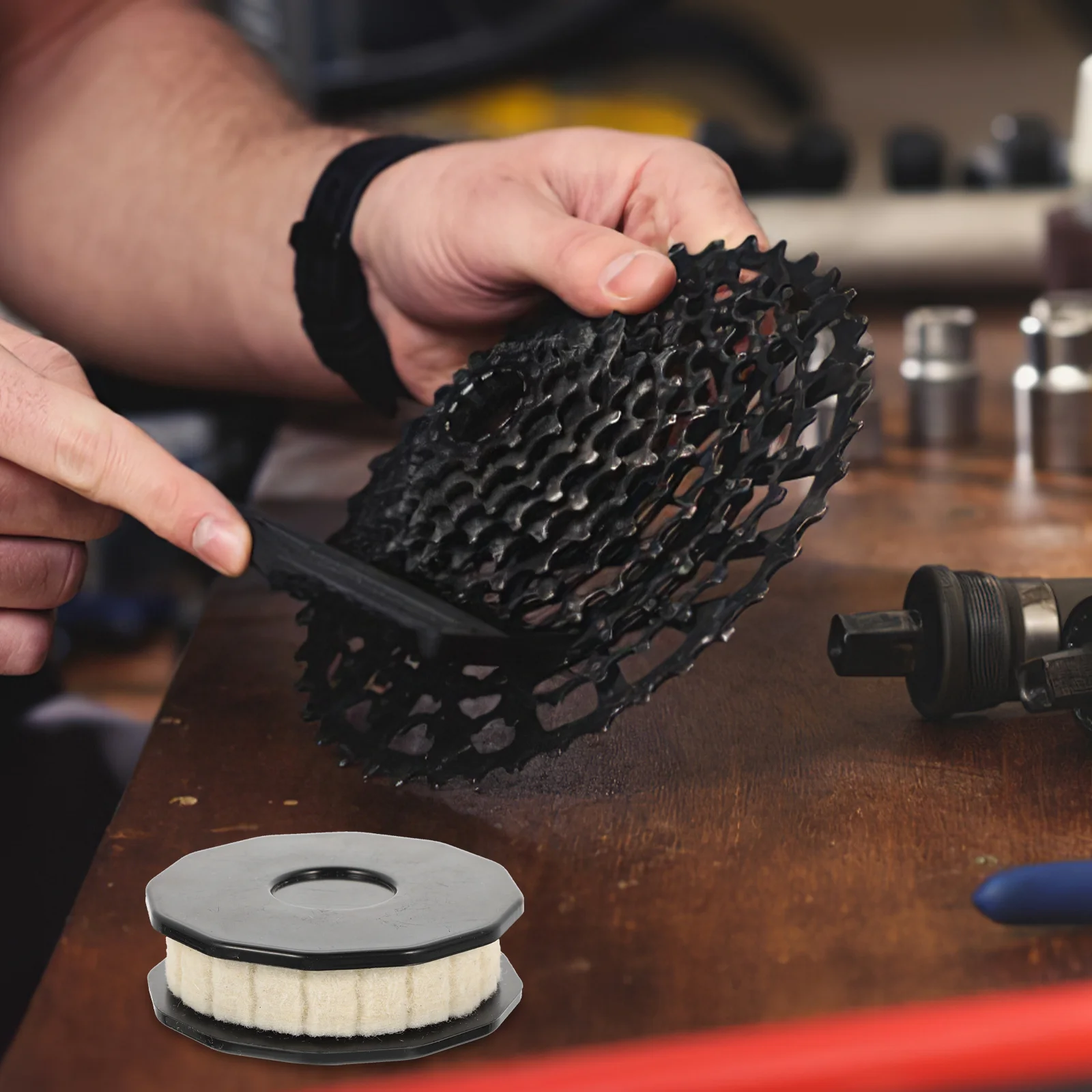 

2pcs Roller Lubricator Tool Bike Chain Roller Chain Oiler Lubricator Durable Compact Lightweight Mountain Cycle Oiler Bike