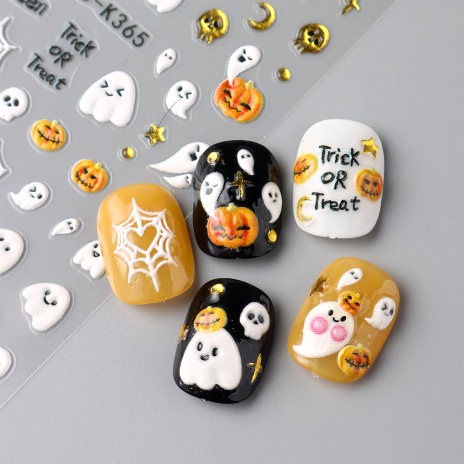 2 SZT. Czarne Koty Złote Dynie Naklejki na Paznokcie Pajęczyna Cięcie Duch Halloweenowe Slidery Śmieszny Design Horror DIY Dekoracja Manicure