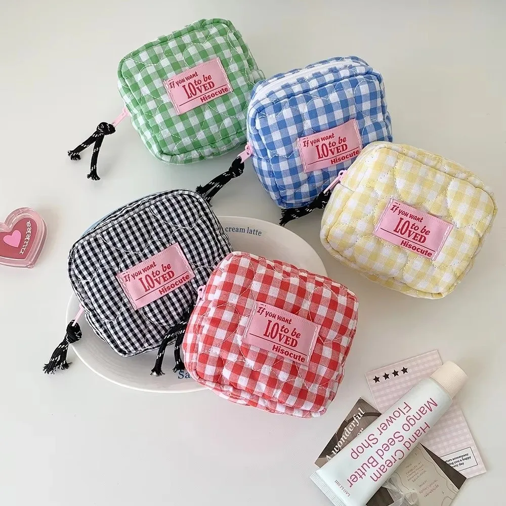 Cute Portable Travel Makeup Bag Checkered Pattern Mini Size Lipstick Pouch Quilted Design Coin Purse