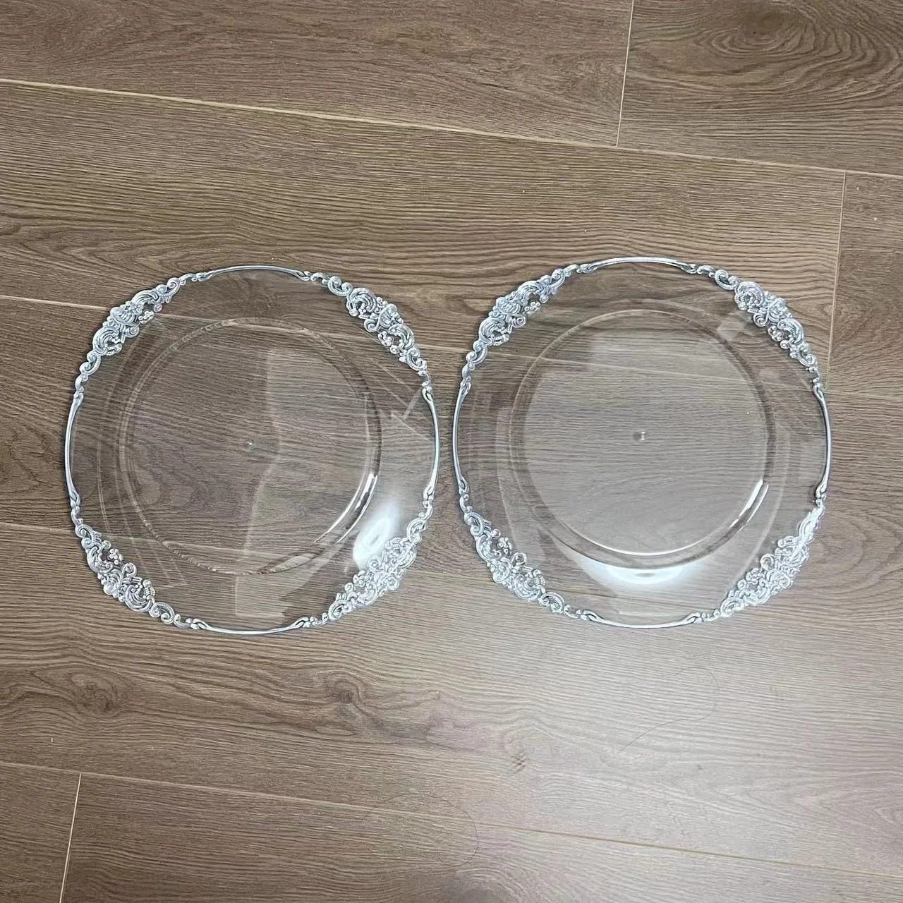 13inch Glass Charge Plates Clear Tableware Under Plate Custom Glass Charger Plates with Gold Rim for Wedding Decoration