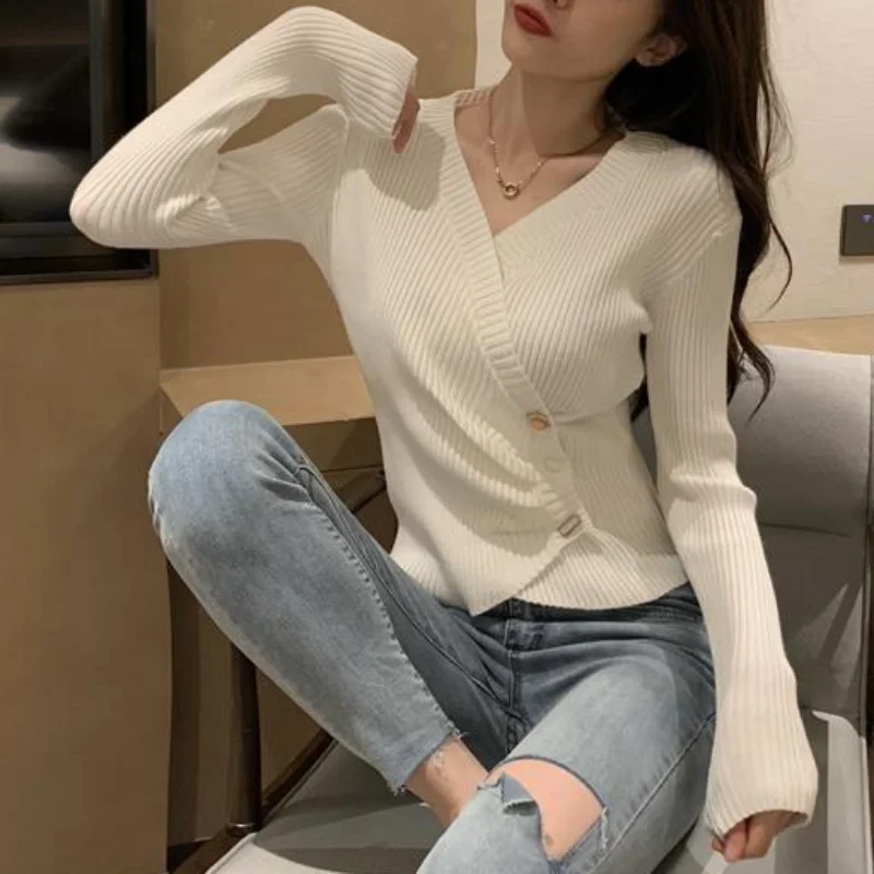 2023 Autumn and Winter New Temperament Women\'s Clothing Fashion Splice Button V-neck Long Sleeve Solid Color Slim Fit Sweater