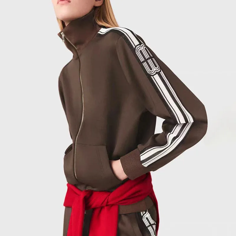 【Regalo gratis】 Conjunto de chaqueta y pantalones con cremallera y cuello tipo polo con borde de rayas estilo deportivo otoño/invierno 2025