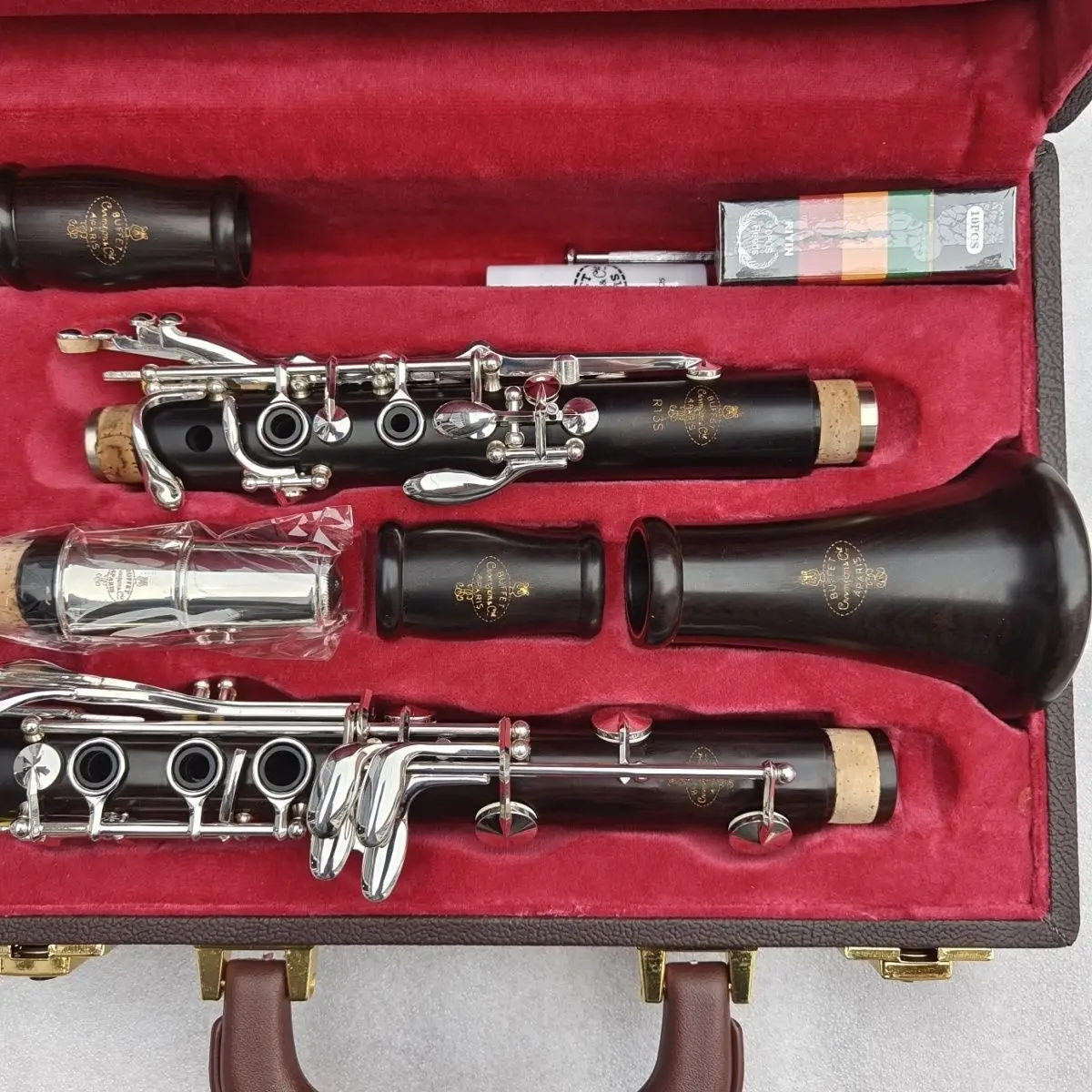 

Clarinet Instrument R13 Ebony Built-in Copper Hoop 17 Keys Clarinet ---