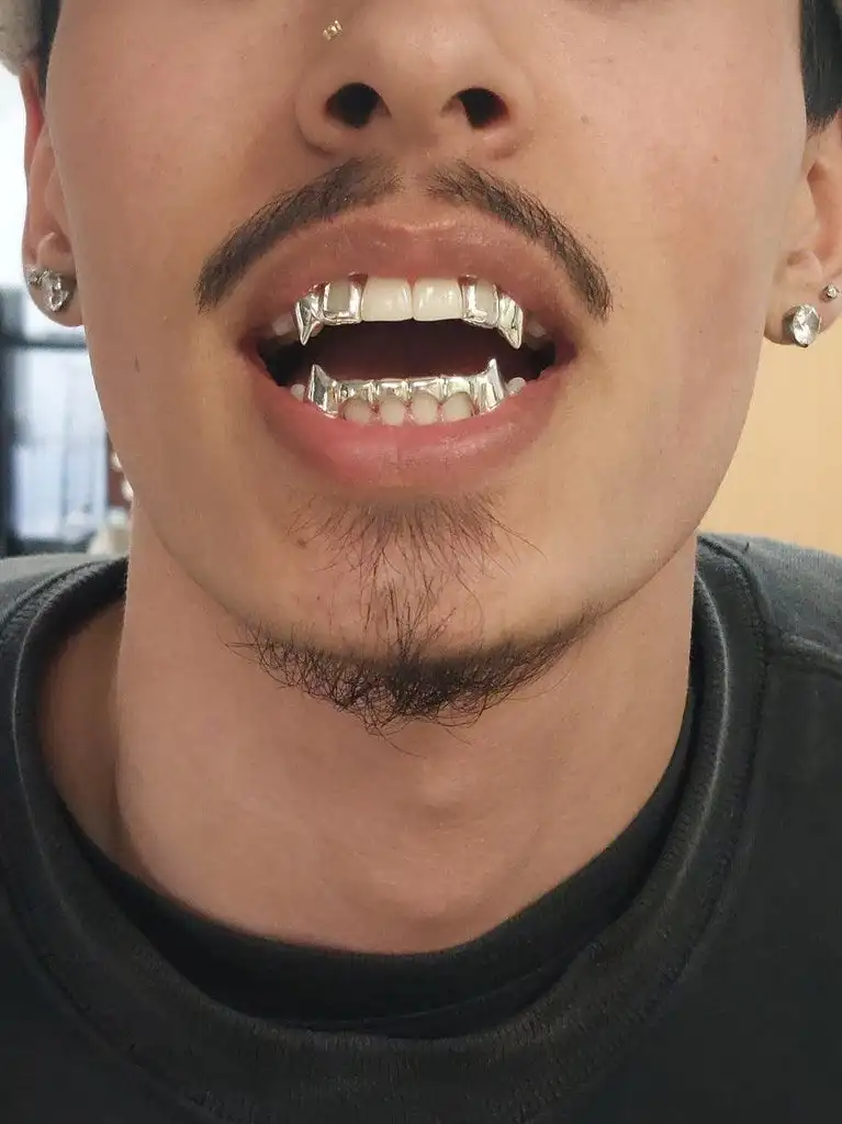 TOPGRILLZ Vampire Grills DIY 2 Top & 6 Bottom Glossy Teeth Grillz Hip Hip Tooth Caps For Women Men Jewelry Halloween Gift