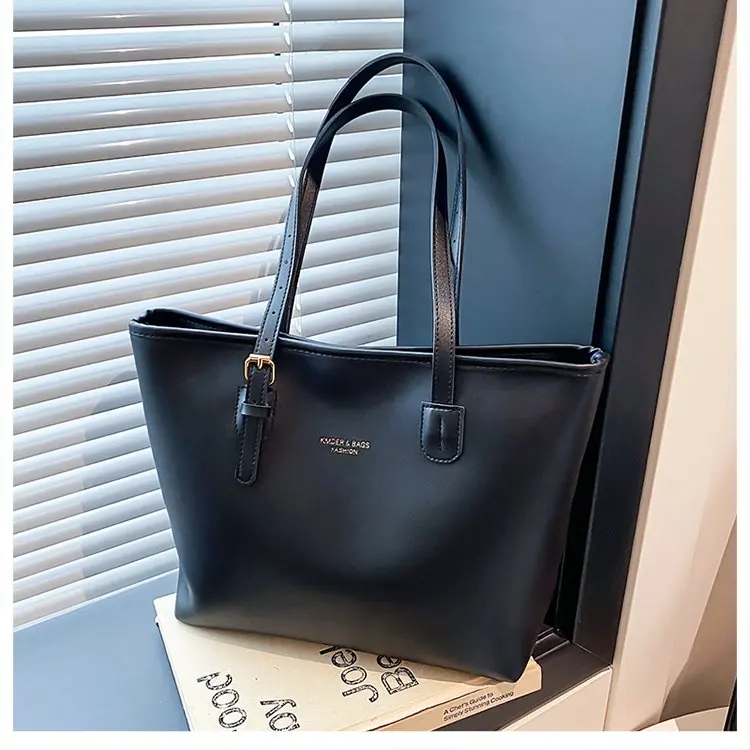 

High-end Texture Women's Underarm Bag Spring Casual Versatile Large Capacity Commute Trending Hot Light Luxury Bag