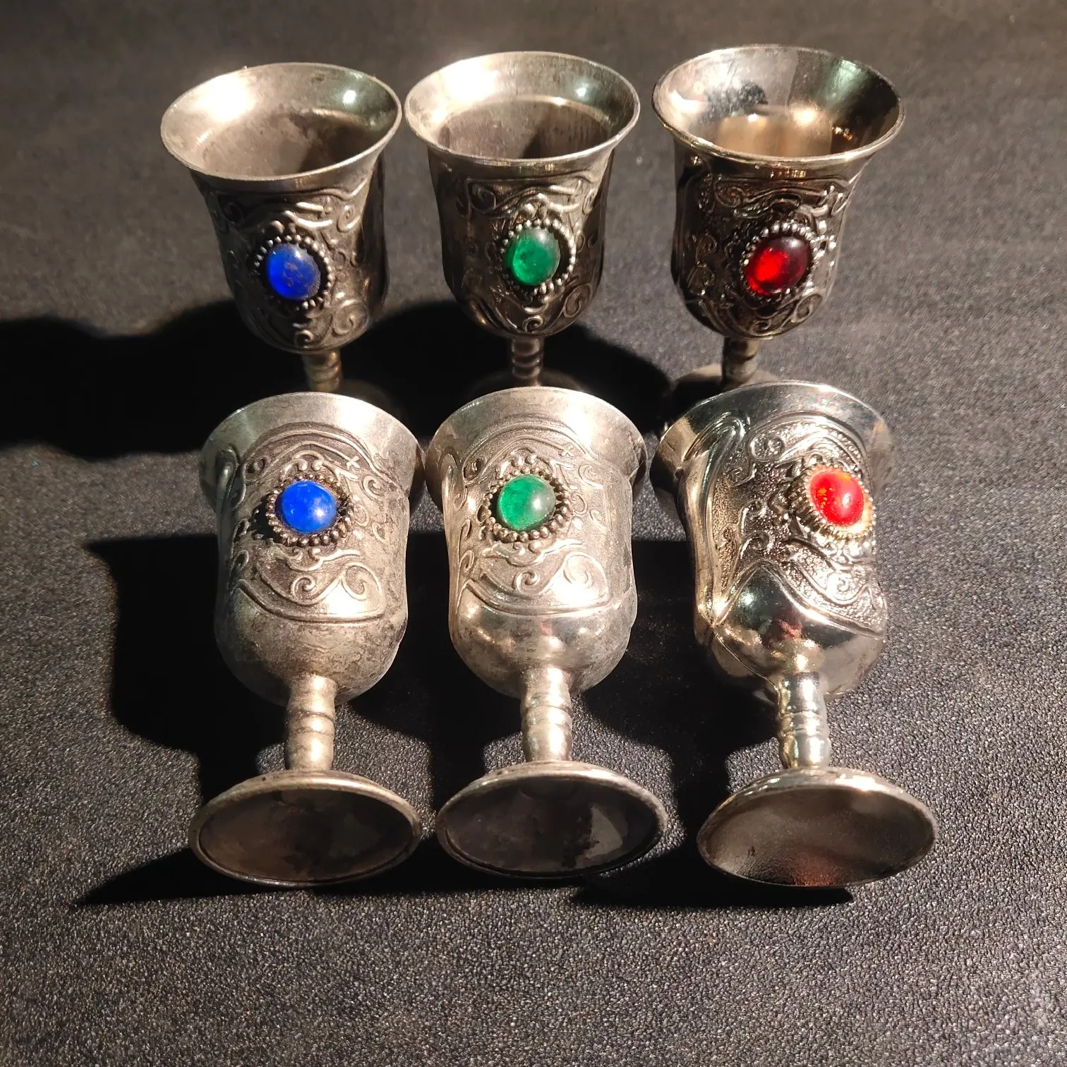 Tibetan silver inlaid goblet small wine cup carved with grass grain silver cup wine vintage ornaments