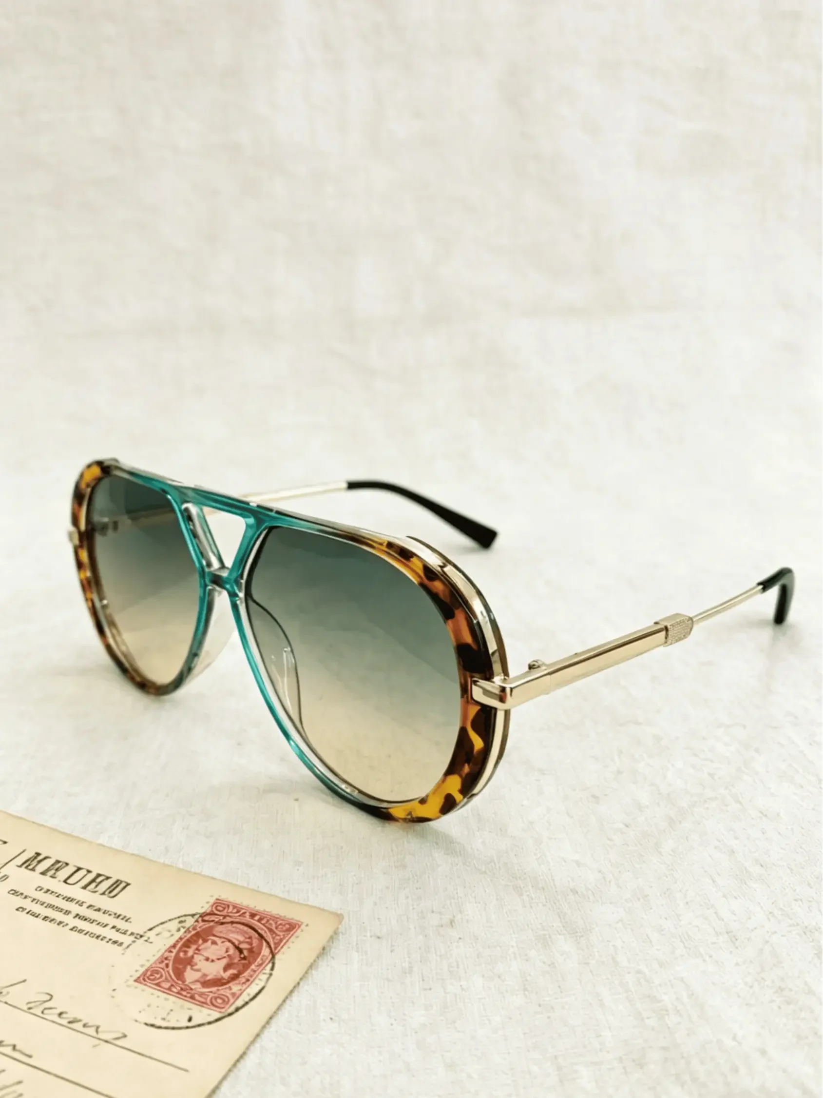 Retro Aviator Sunglasses for Women Men Vintage Trendy Metal 70s Aviators Sun Glasses B0405