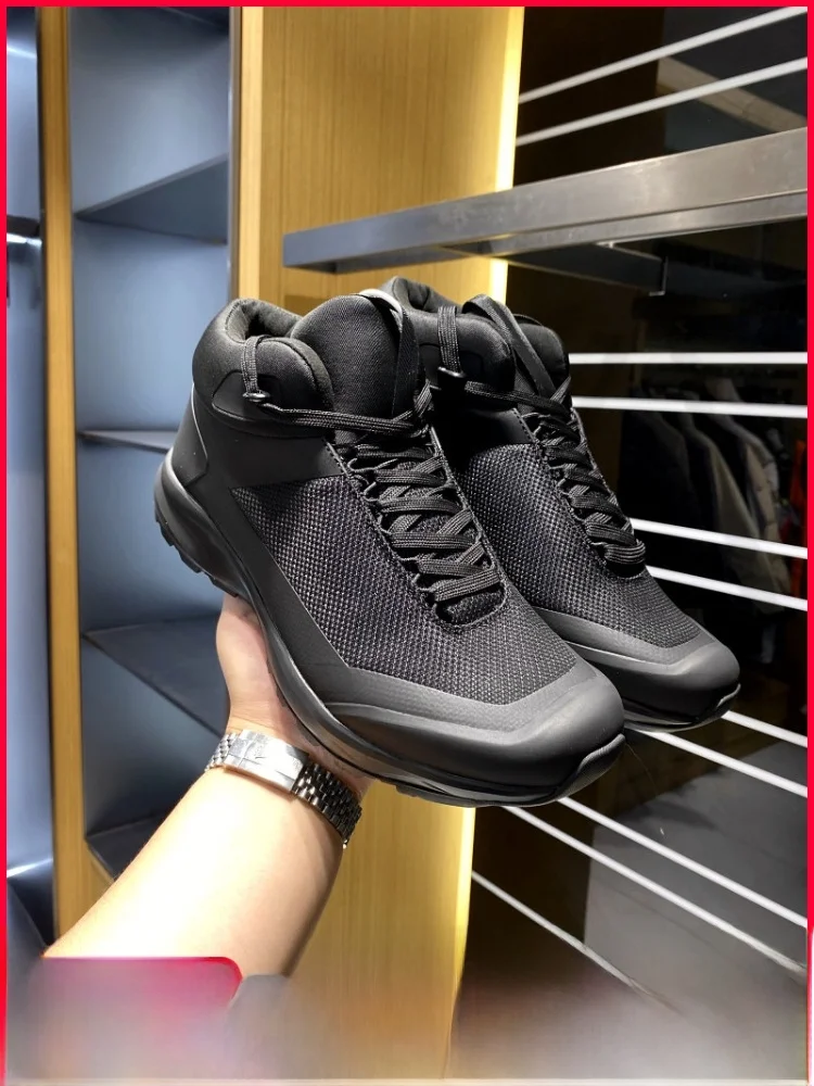 

High-End Select Men's Hiking Shoes Breathable Waterproof Shock Absorption Large Bottom Low Help Climbing Outdoor Fashion Casu...