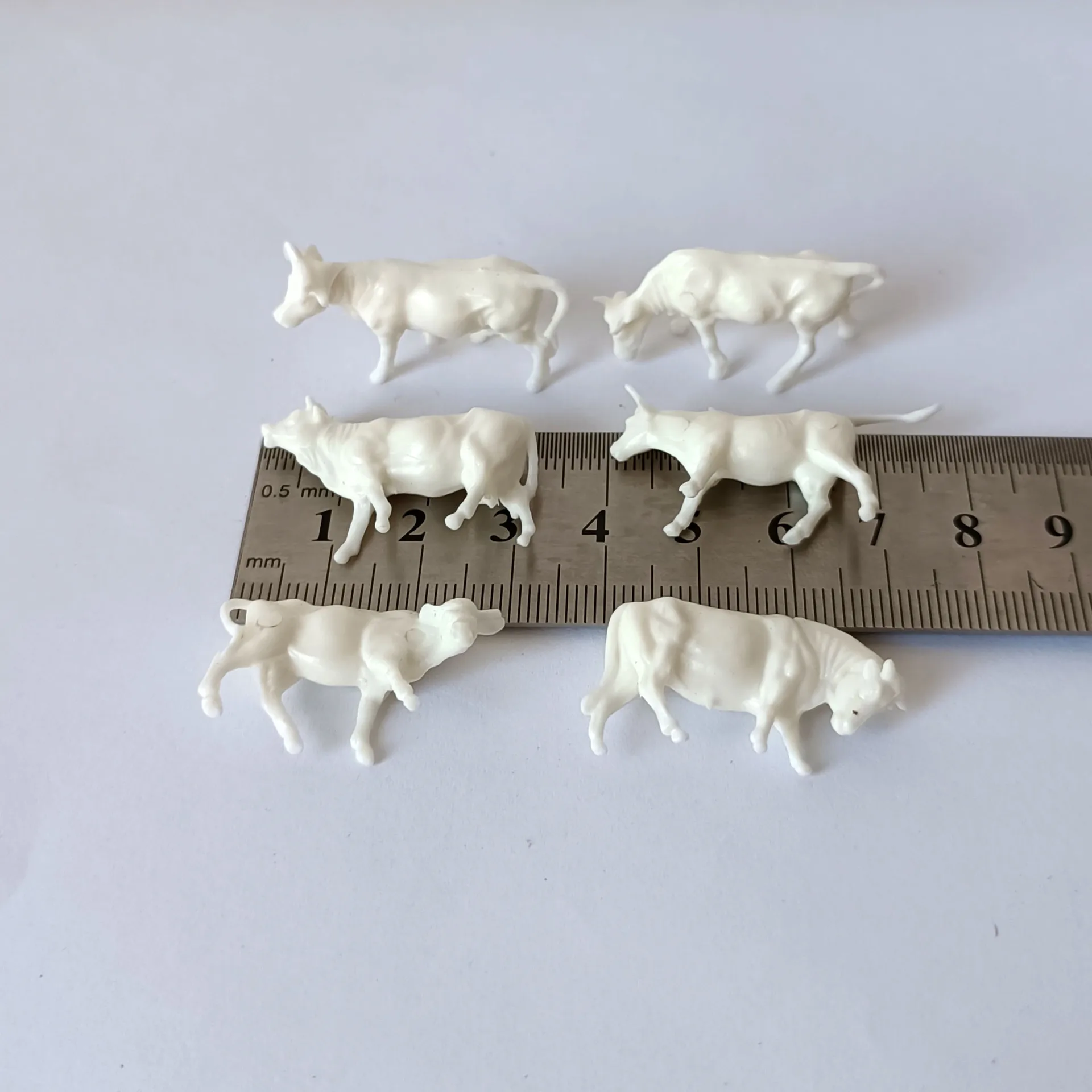 Simulation Miniature Animals Cattle Model Brown/White Cow For Diy Sand Table Farm Scene Materials Diorama Kits 6pcs/Box