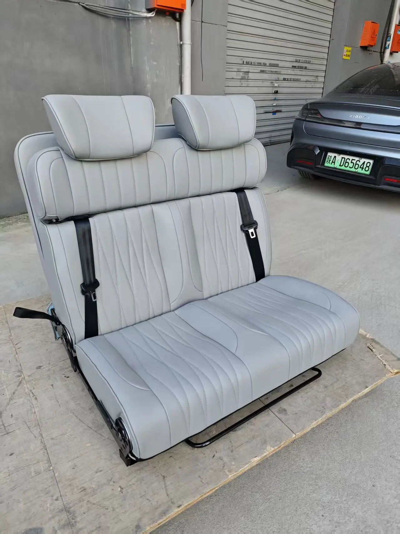 

Custom-made seat, 90cm wide and 186cm long, shipped to the Finland by sea ，680+780=1460 USD, 65days