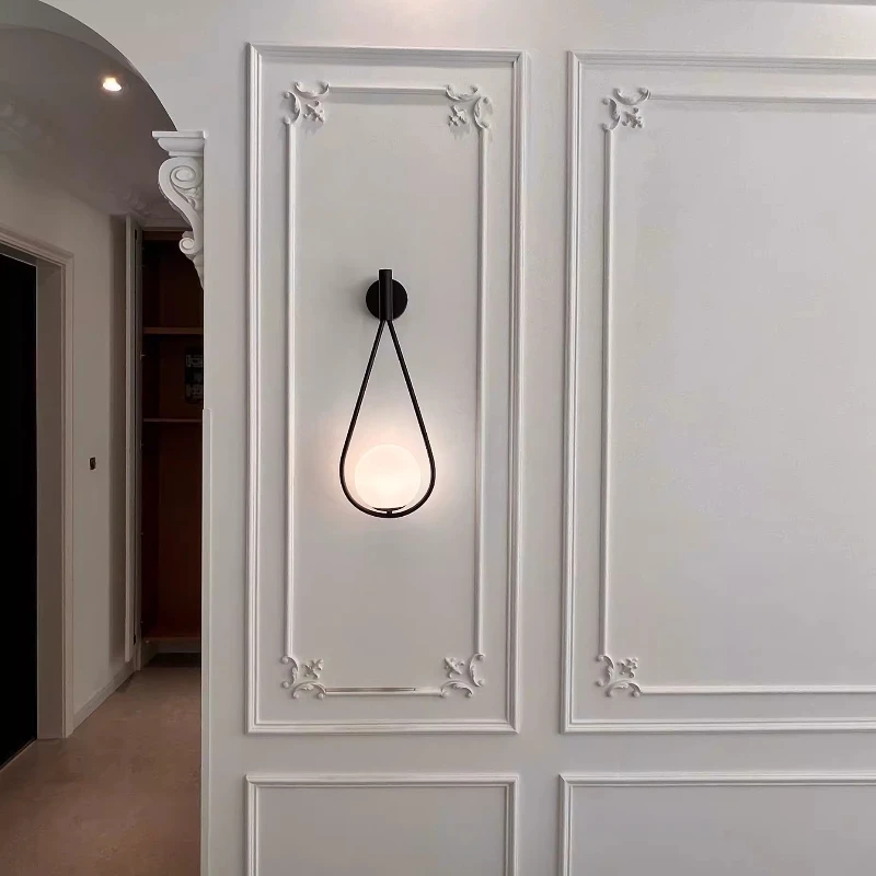 

Светодиодный прикроватный светильник Италия Простой современный дизайнер Спальня Гостиная Фон Стеклянный настенный светильник Отель Коридор Светильник