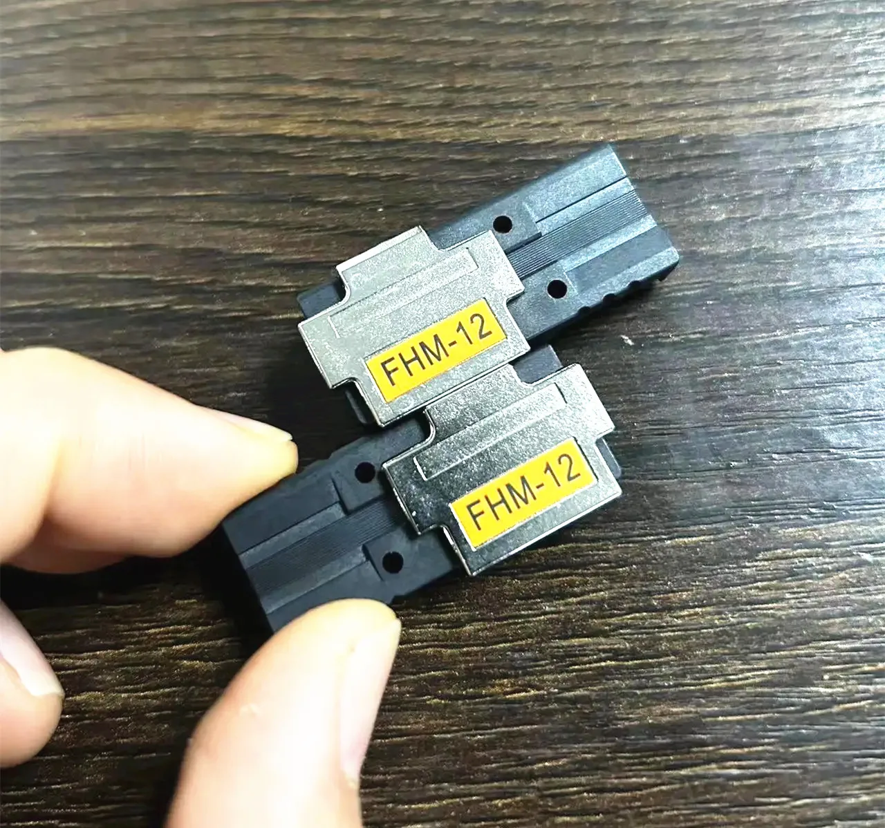 FHM-12 fiber optic clamp for T-81M T-71M T-66 T-82M fiber optic fusion splicer ribbon 12 core fiber optic pressure plate holder