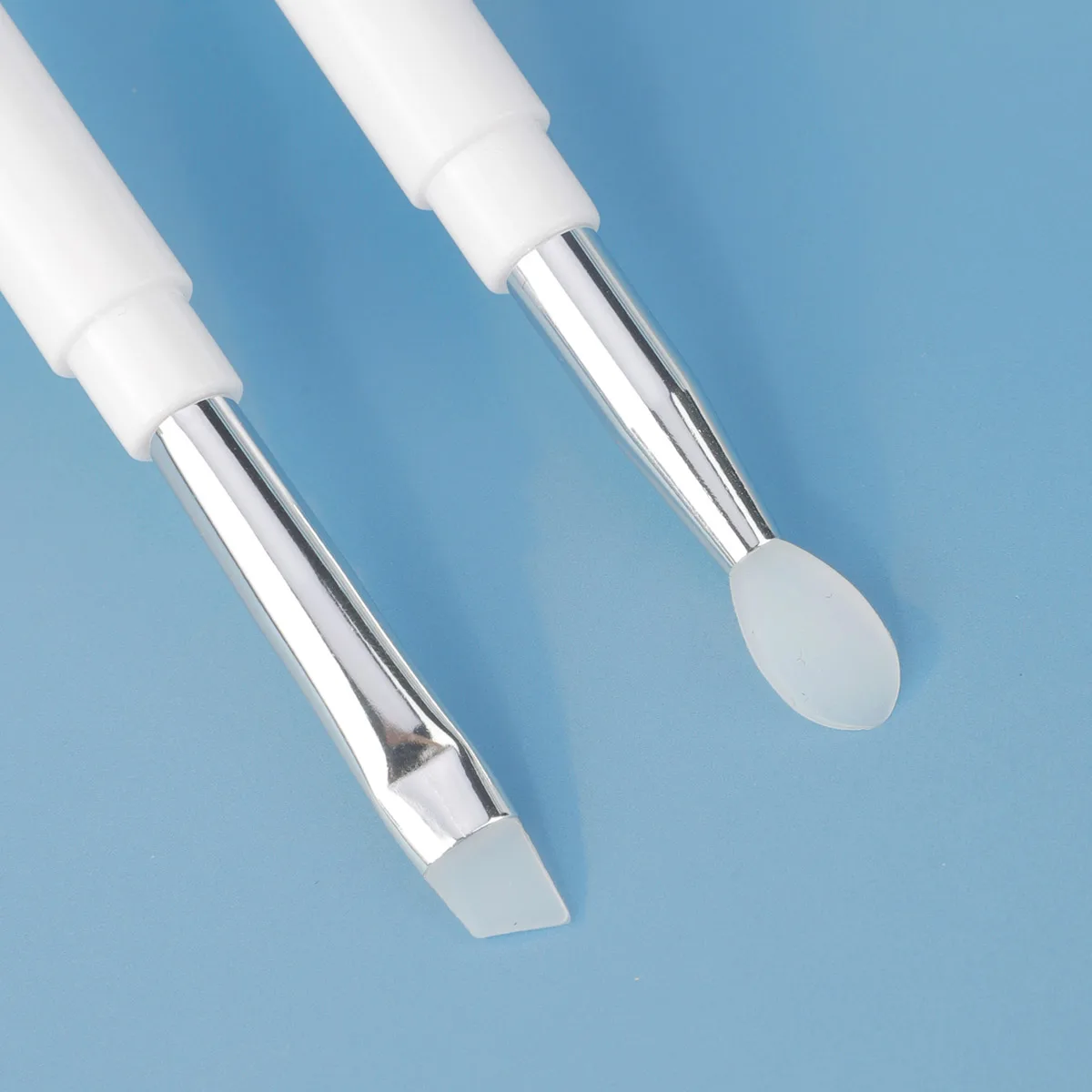 1/2/3 szt. Przenośny podwójny pędzel do brwi pędzel spiralny pędzel do eyelinera z pokrywką pędzel do makijażu przedłużanie brwi przybory do makijażu