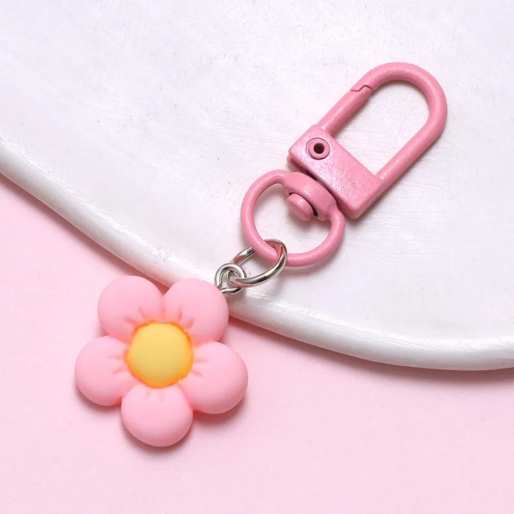 Kawaii Cartoon Colorful Flower Keychains Resin Flower Charm Accessories Keychain Pendant Backpack Hanging Decoration Women