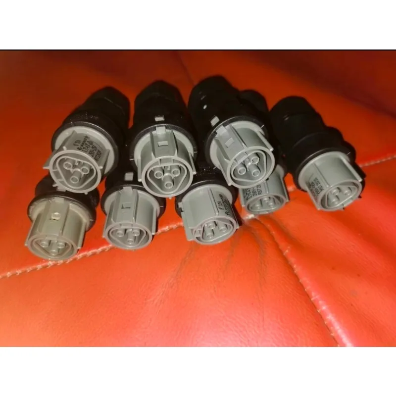 Applicable to Jinlang/Sunshine/Omnik AC terminals, single-phase AC terminals, maiden flight/Quinlan KLNE inverters