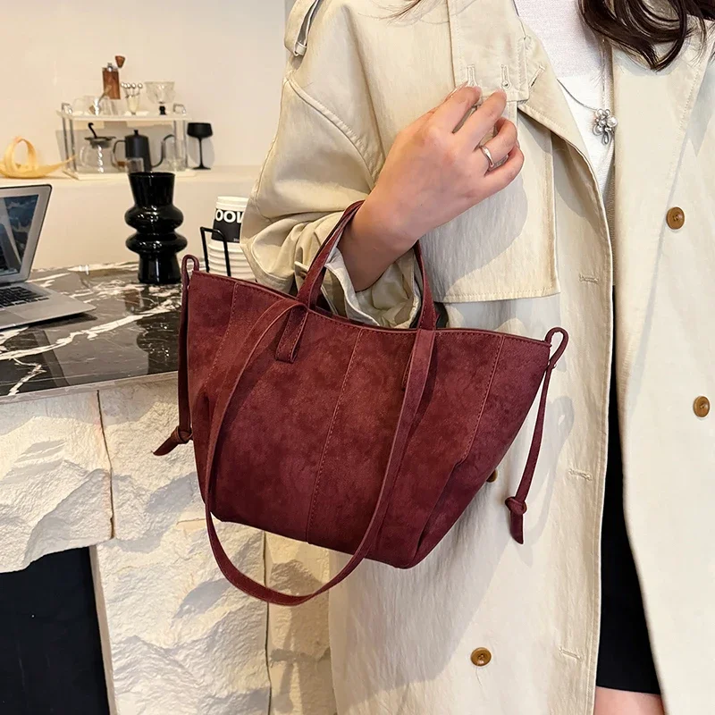 Light Luxury Solid PU Hasp Shoulder Bag 2025 Hot Sale Large Capacity Niche Tote Bags for Women Commuting Frosted Leather Handbag - view 4