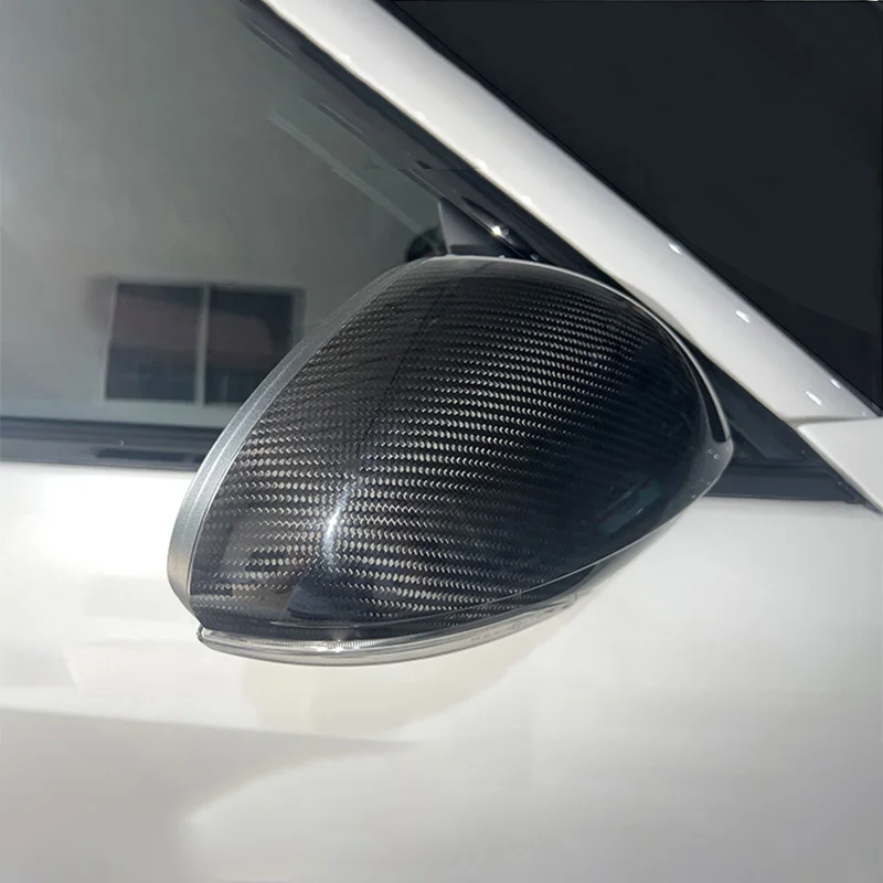 Suitable for Alfa Romeo Giulia dry carbon fiber car left-hand drive and right-hand drive side mirror covers, 2-piece set