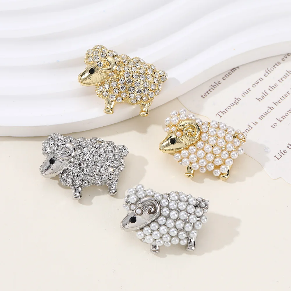 Cross border fashion creative personality lamb brooch exquisite jewelry, retro pearl cute lamb brooch