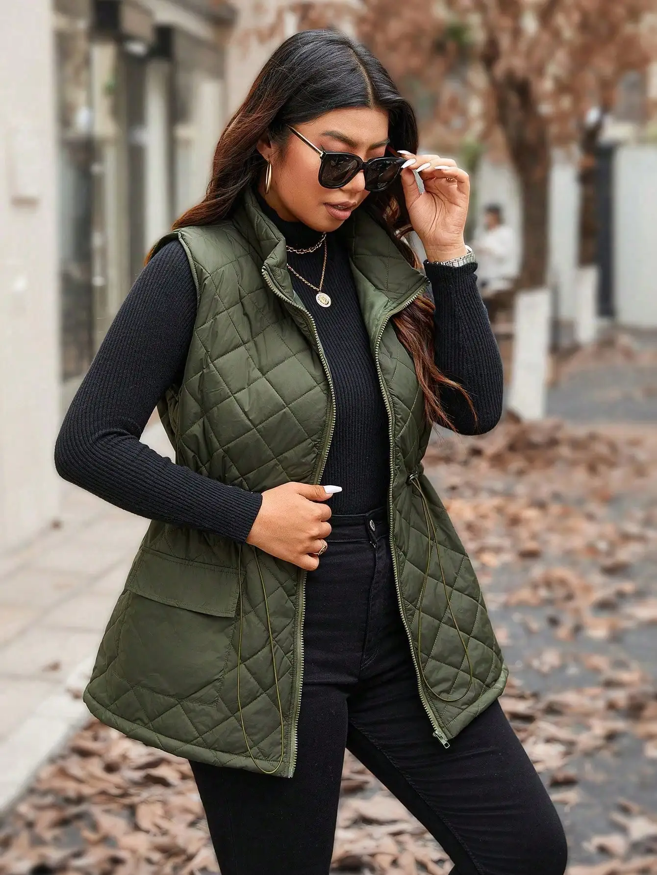 Kamizelka pikowana Calvaya Plus Size ze sznurkiem w talii i kieszeniami cargo, codzienna kurtka zimowa i jesienna dla kobiet