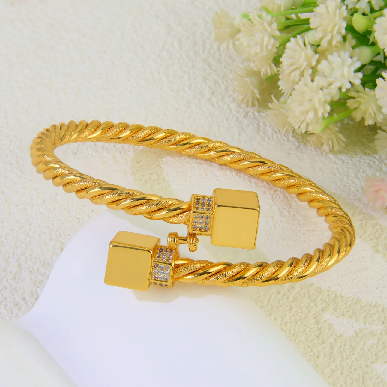 Dubai Gold Plated Cuff Bracelets 21k Gold Color Luxury Saudi Bridal Wedding Bangles Turkish Women Wedding Party Ramadan Jewelry