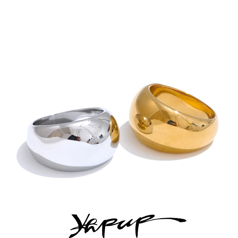 Yhpup 6789 #   Wysokiej jakości teksturowany minimalistyczny pierścionek ze stali nierdzewnej z błyszczącym, gładkim metalowym pierścieniem 18K PVD Plated Classic Jewelry Gift