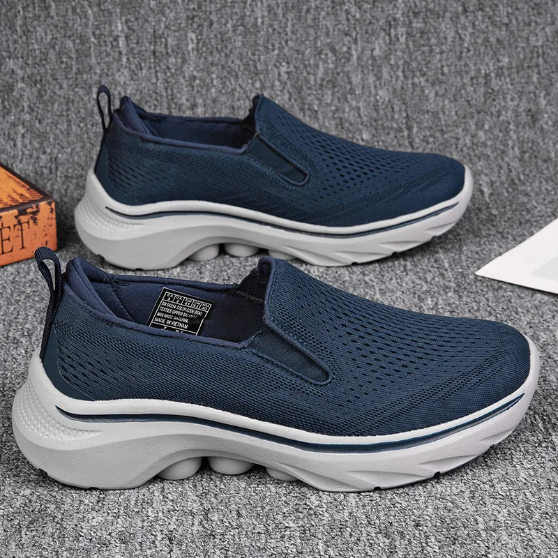 Autumn new large-size men's shoes one-pedal elderly middle-aged and elderly walking sports and leisure