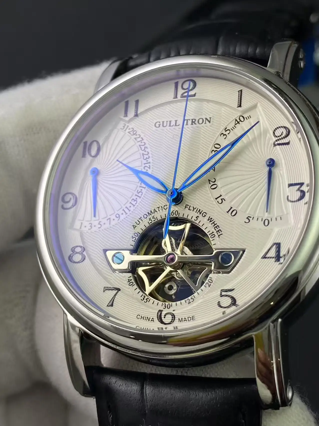 Fashionable multifunctional automatic mechanical men's watch, advanced round trip calendar, weekly kinetic energy display, windm