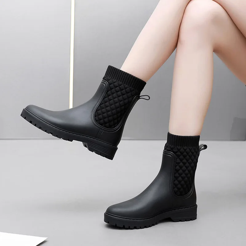 2023 New Rain Boots Non-Slip Rain Shoes Women's Waterproof Shoes Women's Outerwear Water Shoes Thick-Soled Rubber Shoes Fashion