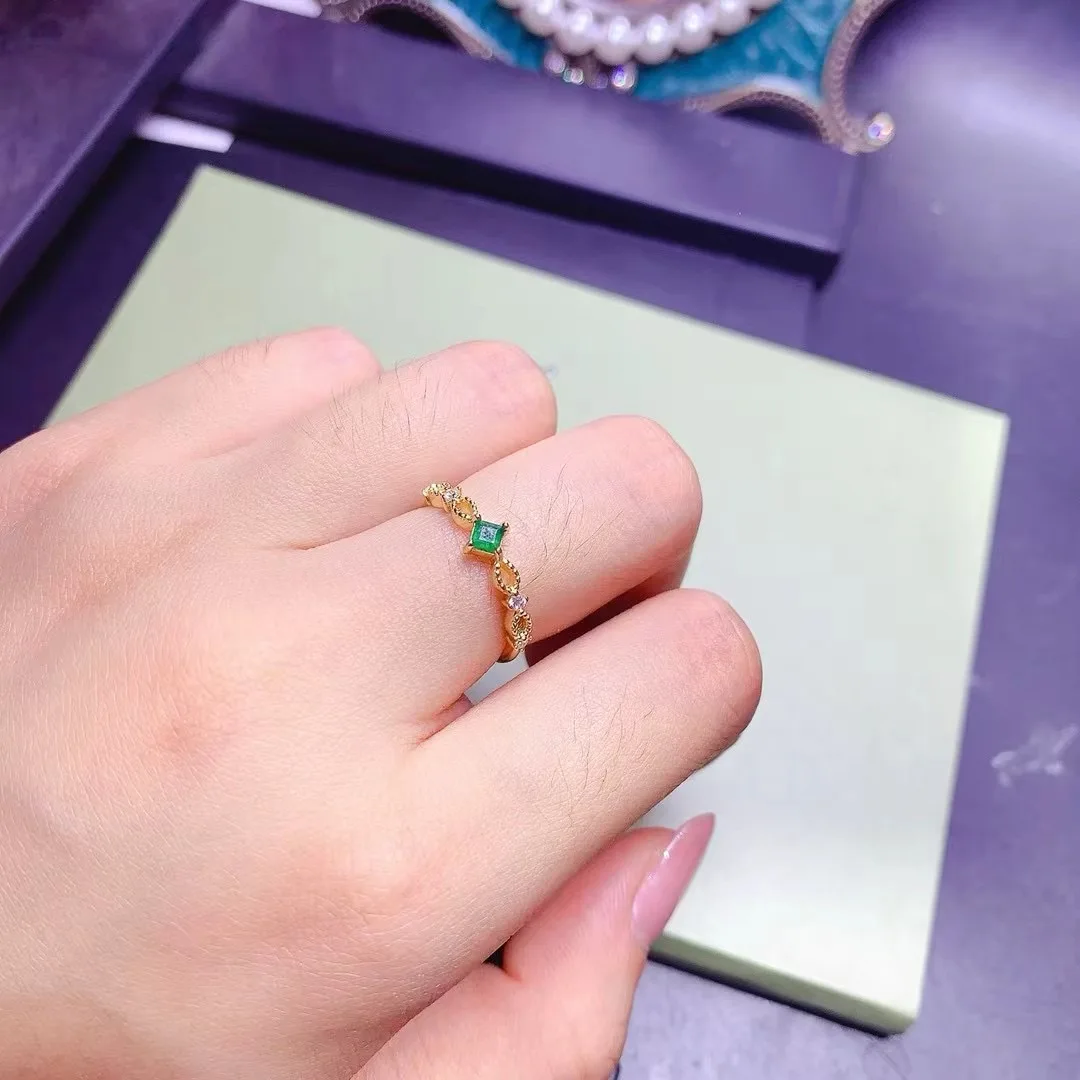 KJJEAXCMY High End Jewelry Women's Ring Natural Emerald S925 Silver with Electroplating Boasting High Clarity Brilliance Gift