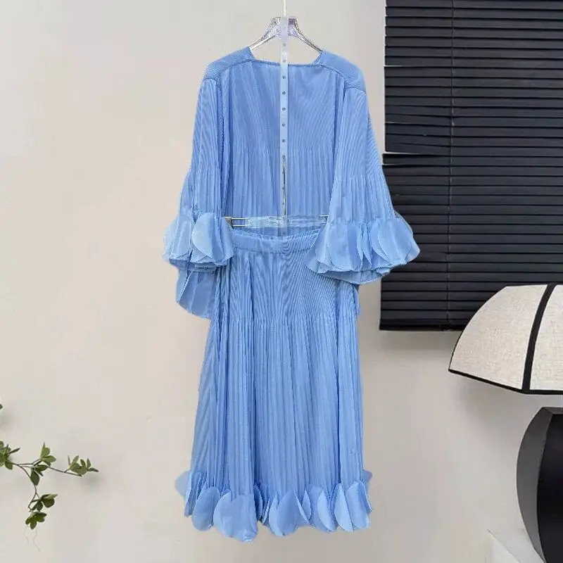 

Шикарный повседневный свободный женский модный комплект, красивый весенне-летний костюм 2024, новый топ и юбка, костюм из двух предметов