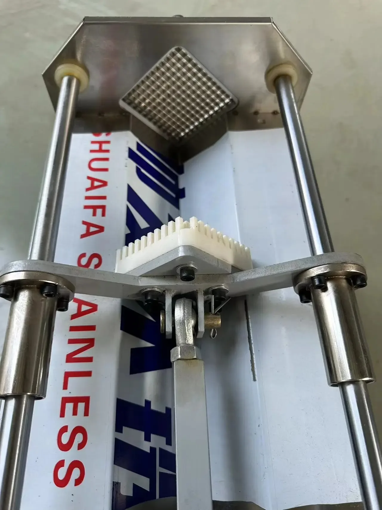 Multifunction Potato Taro And Lettuce Bar Pushing Cutting Machine Electric Lotus Root Strip Cutter Kitchen Equipment