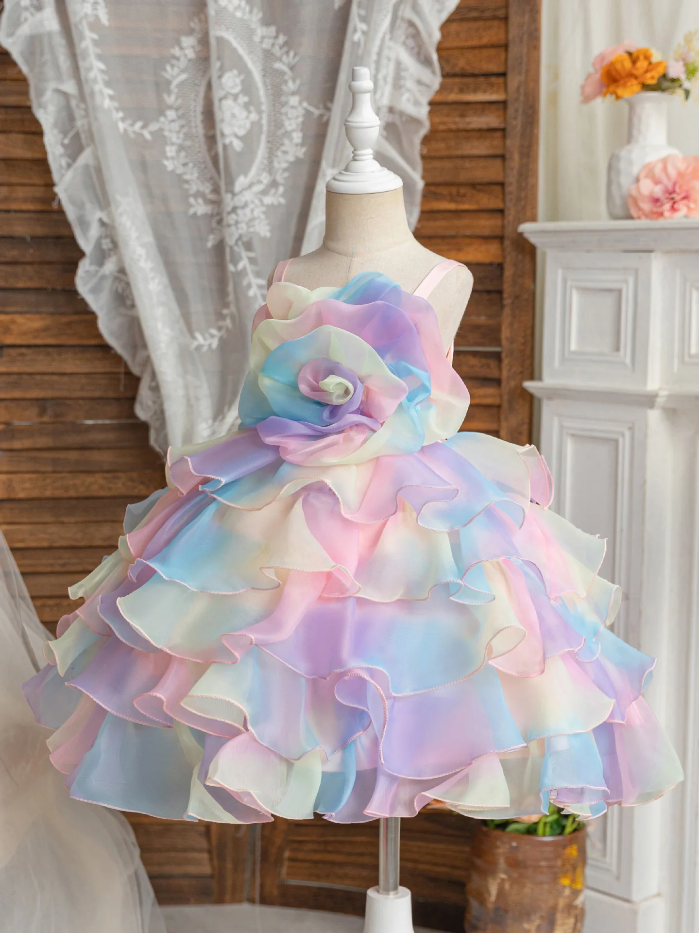Pastel Rainbow Flower Girl Dress Ruffled Rose Sleeveless Tulle Wedding Gown First Christmas Party Luxury Evening Gown For Girls
