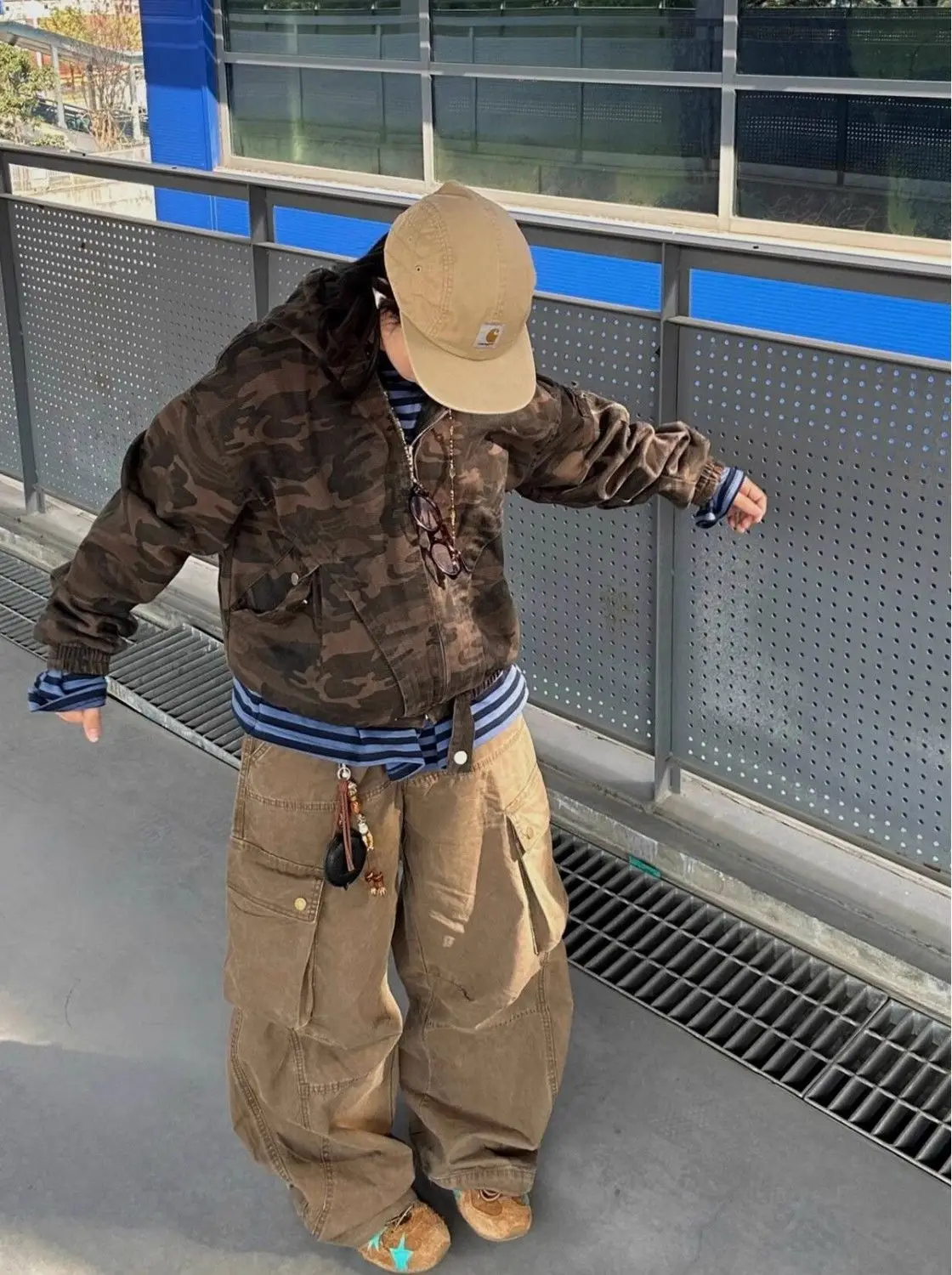 WCFCX STUDIO تصميم متعدد الجيوب سروال عالي الشارع للنساء 2025 جينز واسع الساق قابل للغسل عالي الخصر Y2K بنطلون فضفاض #2