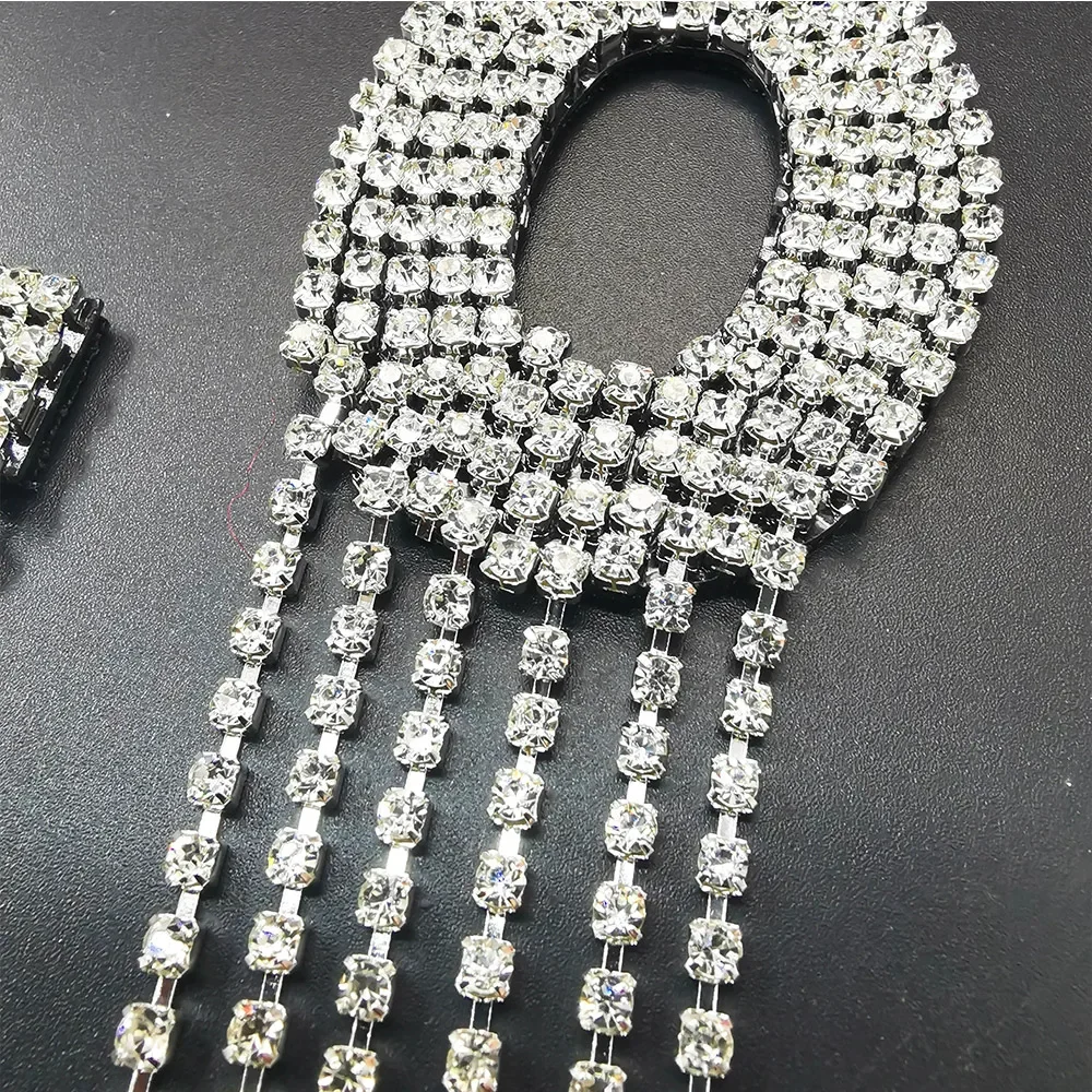 A-Z Tassel Rhinestone angielska litera żelazko na plastry na odzież aplikacja 3D wykonane ręcznie wyszywane koralikami naklejka na ubrania litera