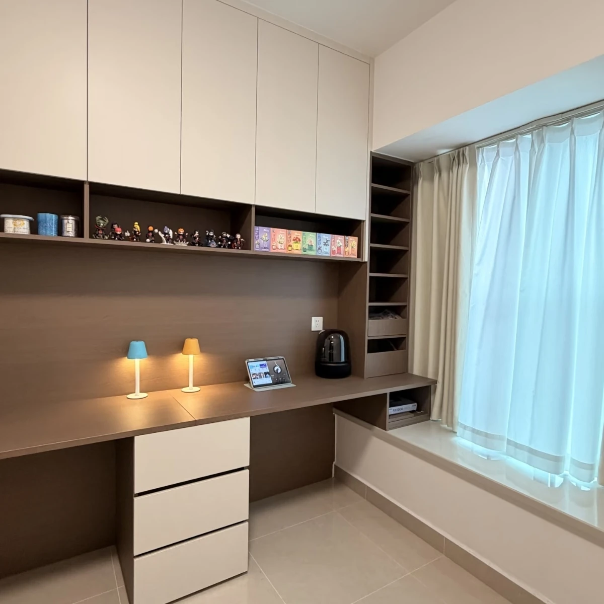 Modern Minimalist Study Cabinet Bespoke Built-in Bookcase with Glass Door LED Lighting Desk Integrated Home Office Solution