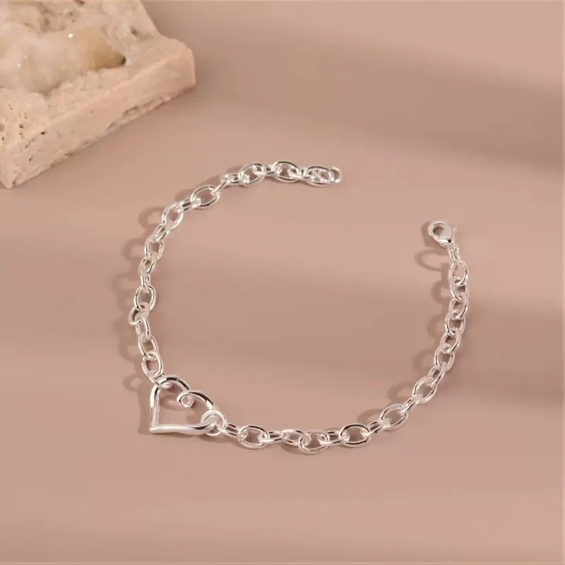 

Minimally hollowed out love pendant bracelet, best friend birthday gift, versatile daily accessories