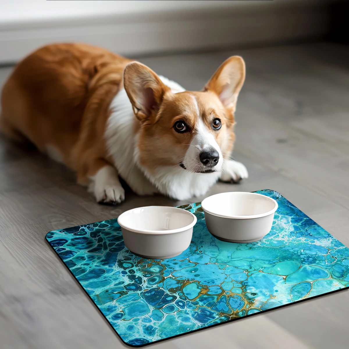 Charming White Tiger Pattern Polyester Absorbent Mat - Stylish Decorative Mat for Home, Eye-catching Indoor Tabletop Accessory