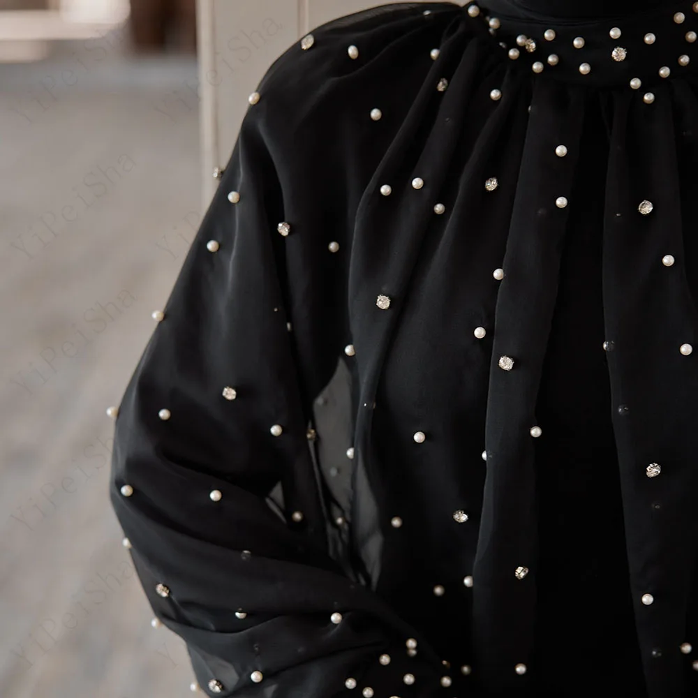 Abiti da ballo a-line personalizzati Abito da sera a maniche lunghe con collo alto al pavimento Abito da festa drappeggiato semplice con perline di cristallo