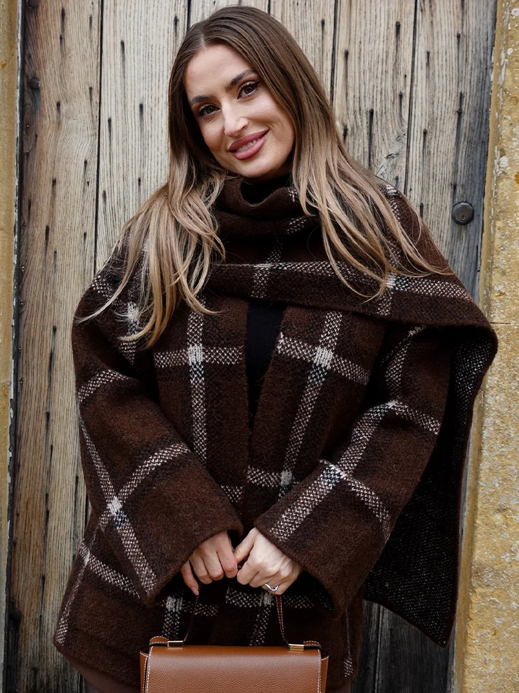 เสื้อคลุมคาร์ดิแกนสตรีแบบลำลองสำหรับฤดูใบไม้ร่วง แขนยาว แต่งปกผ้าพันคอ ลายสก็อต มีกระเป๋า ดีไซน์หรูหรา สไตล์สตรีท