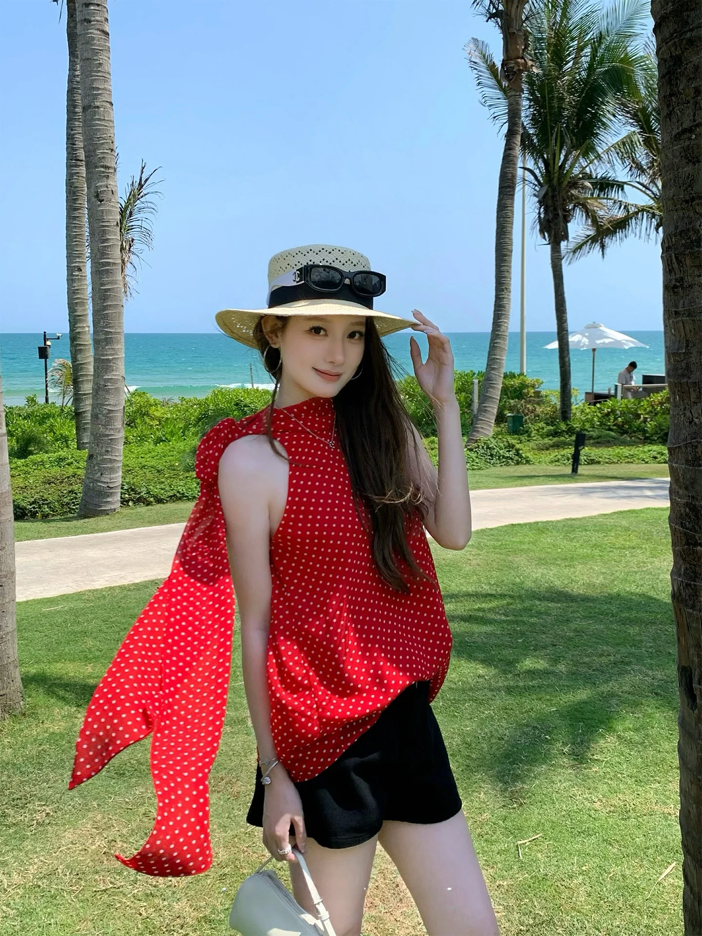 

Летняя приталенная блузка без рукавов в горошек с бантом, модный женский топ для отпуска, красно-черная полосатая юбка-баллон