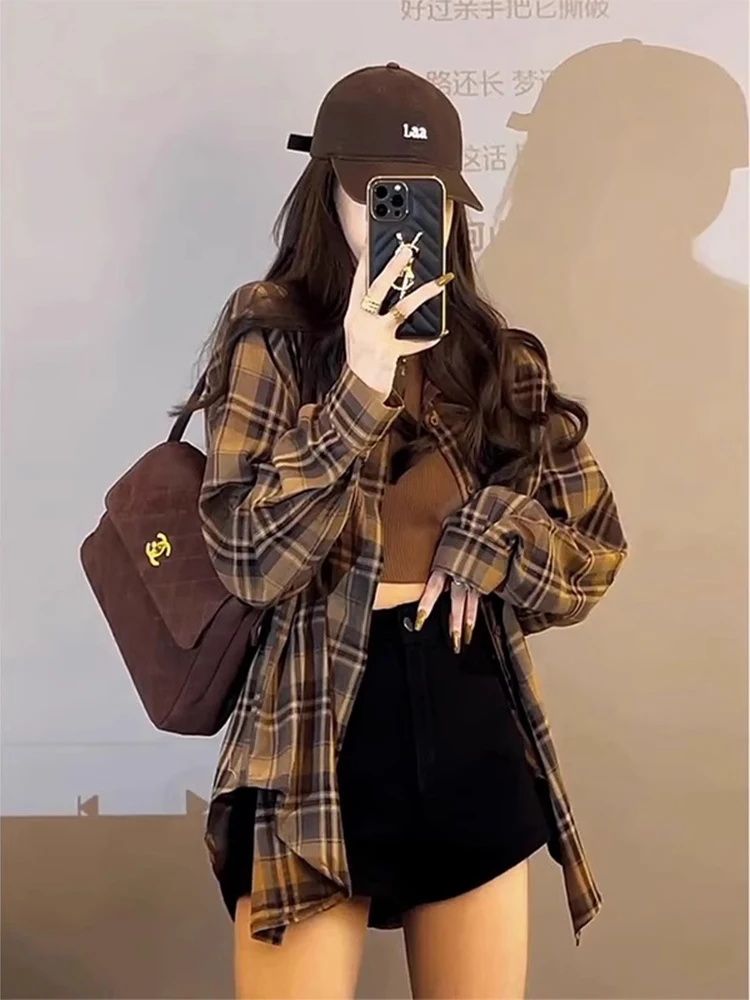 American Retro Plaid Shirt Women's Spring and Autumn 2023 New Design Sense Niche Small Coat Top