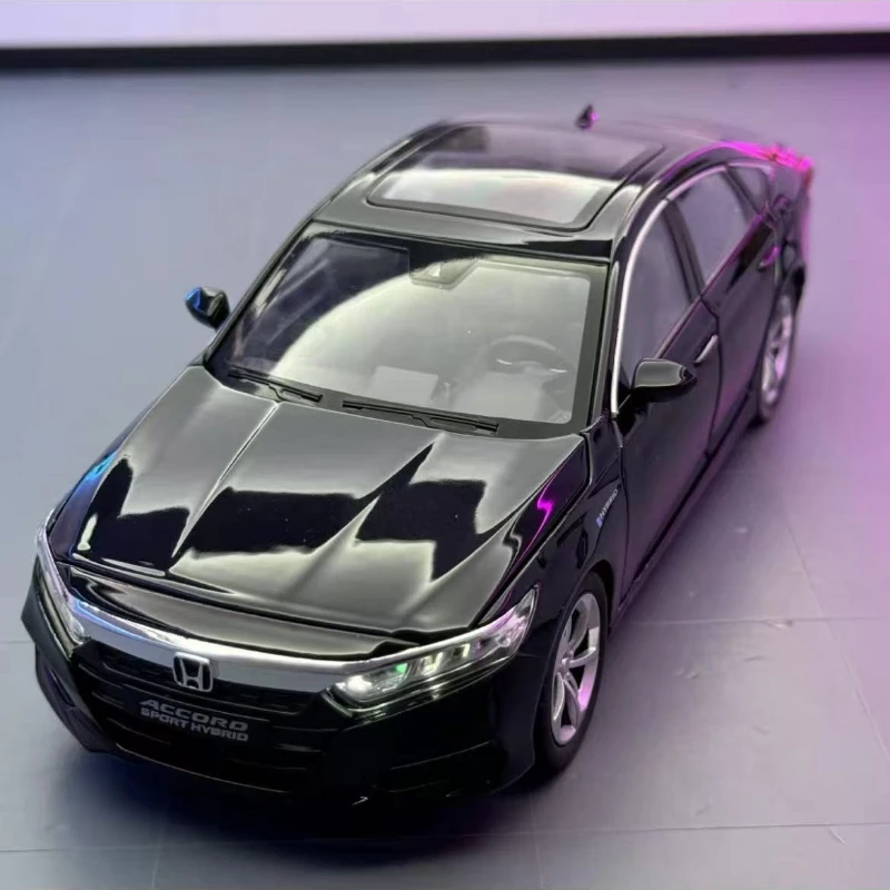

1:24 HONDA ACCORD Miniature Car Model Toys Alloy Diecast Vehice 6 Door Opened Sound Light Pull Back Toy Children's Birthday Gift