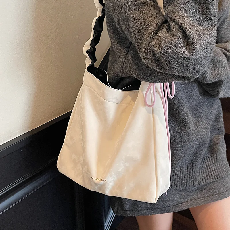 

Casual Large Capacity Tote Bag for Women Shoulder Bag Fashionable Designer Bags Versatile Crossbody Bag Class Bags for Girl Sac