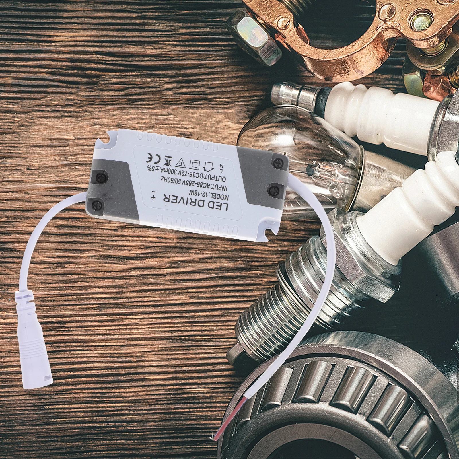 

Driver Constant Voltage 12-18W AC85V-265V to DC36V-63V Adapter for Display Strip Lights MR16 LED Driver Power Supply