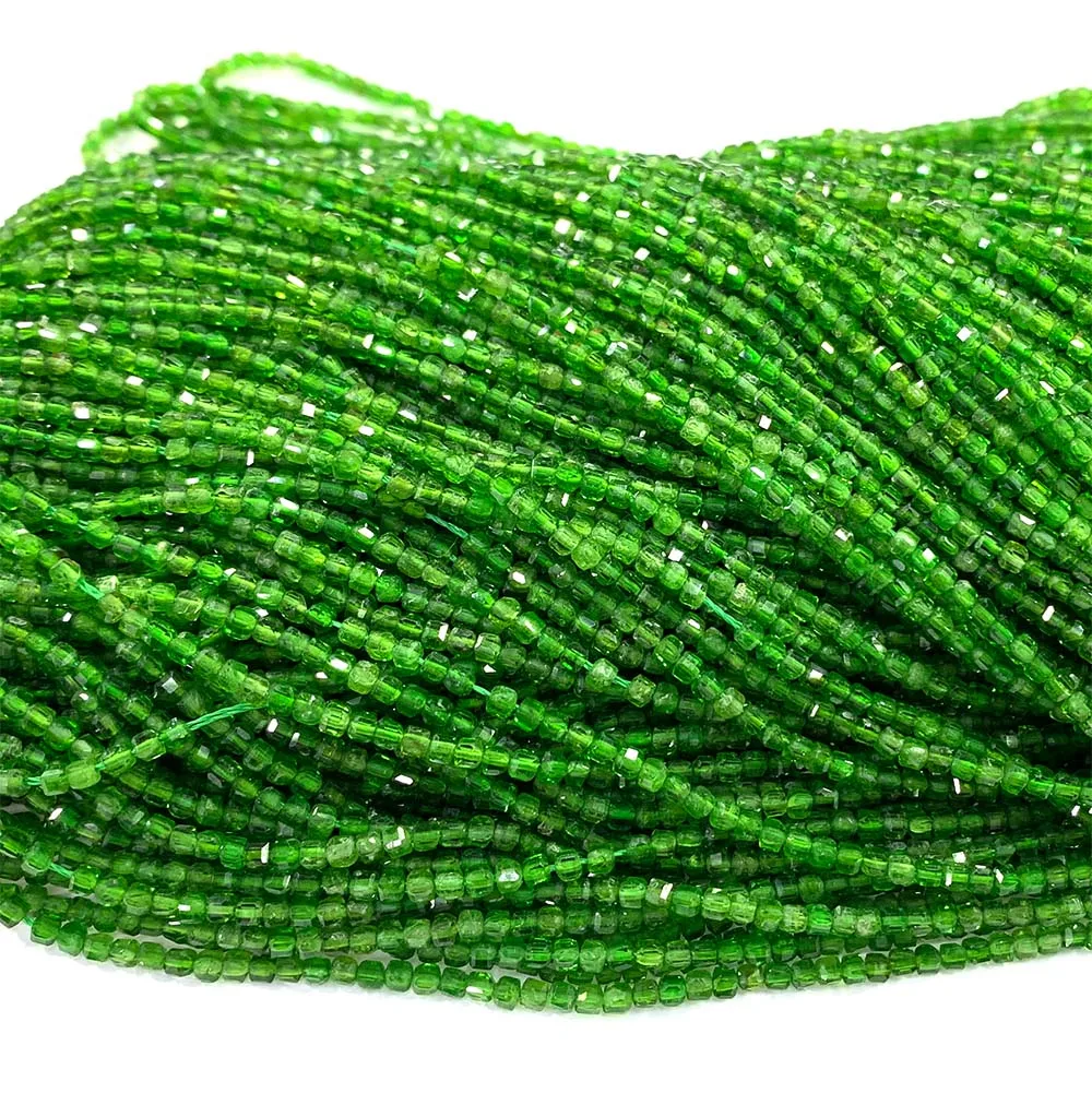 

Veemake Natural Dark Green Chrome Diopside Edge Cube Faceted Small Beads For Jewelry Making 08527